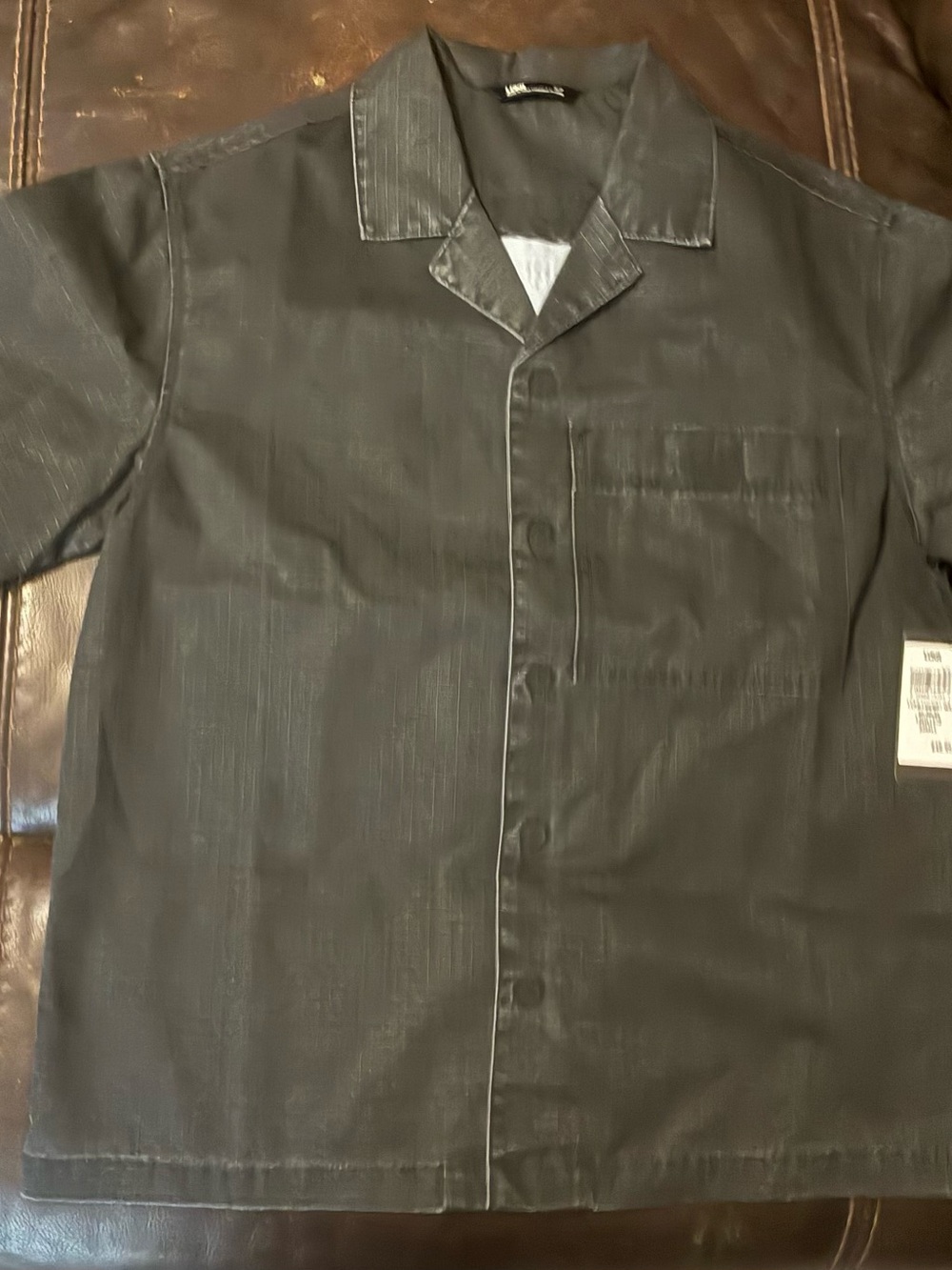 Men's Black Short-Sleeve Casual Button-Down Shirt